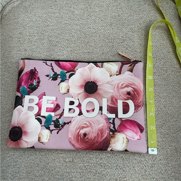 Studio Oh! zippered BE BOLD pouch - Picture 2 of 8